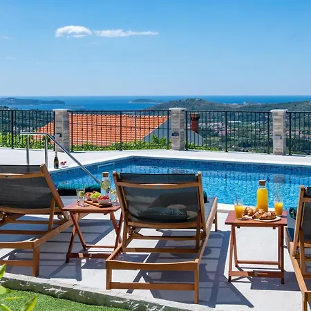 Villa Pajkan *