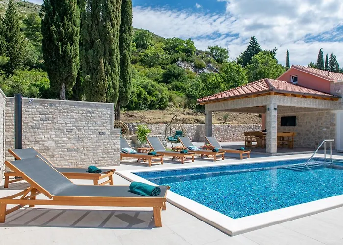 Villa Pajkan *
